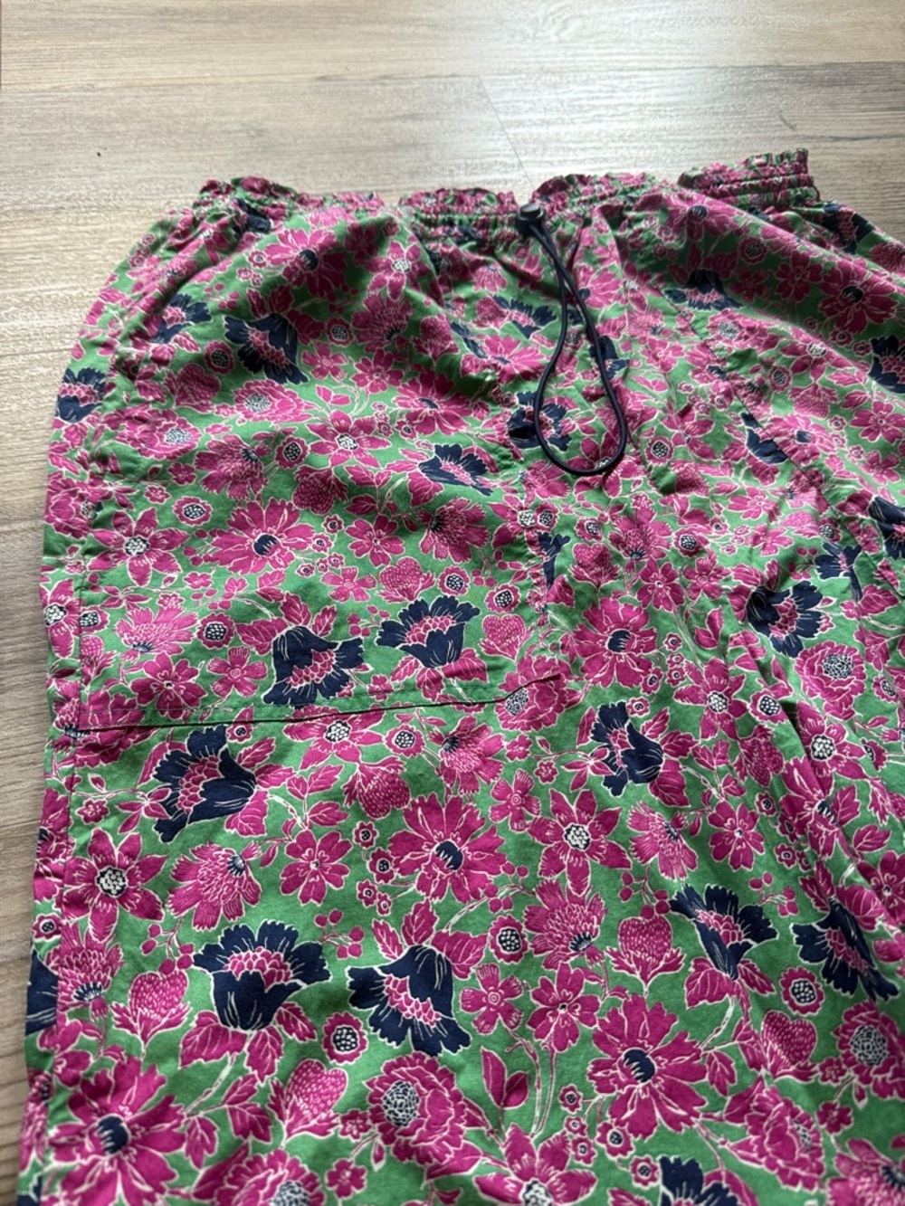 Anthropologie Sundry Ditzy Floral Pants Size 2 Medium (8-10) Green Pink Blue - Picture 2 of 5